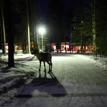 Lomakeskus Ukonjaerven Village 3*