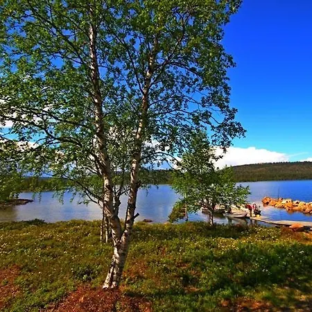 Lomakeskus Ukonjaerven Village